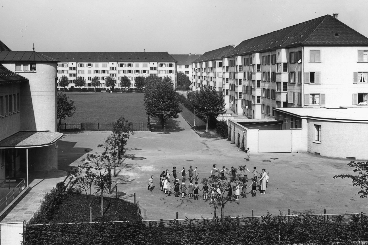 Foto Bestand Aussenansicht Wohnsiedlung Bullingerhof (baugeschichtliches Bildarchiv)
